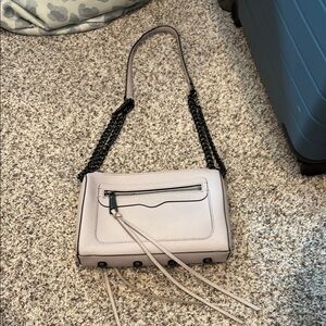 Rebecca Minkoff
Avery Leather Crossbody